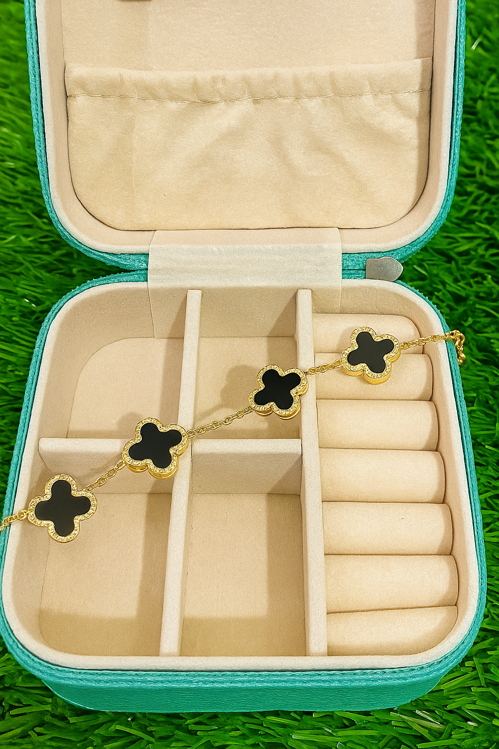 Clover Bracelet (Stainless)